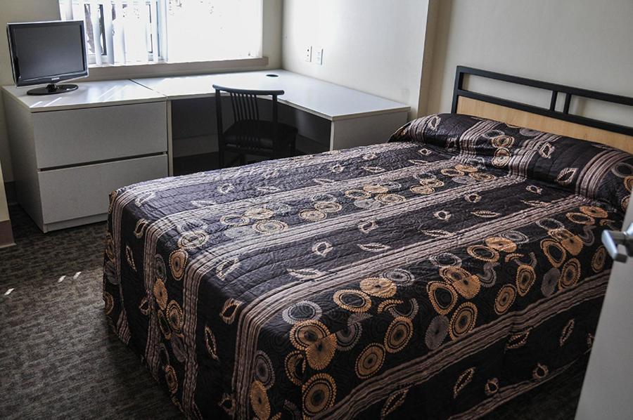 Residence & Conference Centre - Kitchener-Waterloo Екстер'єр фото