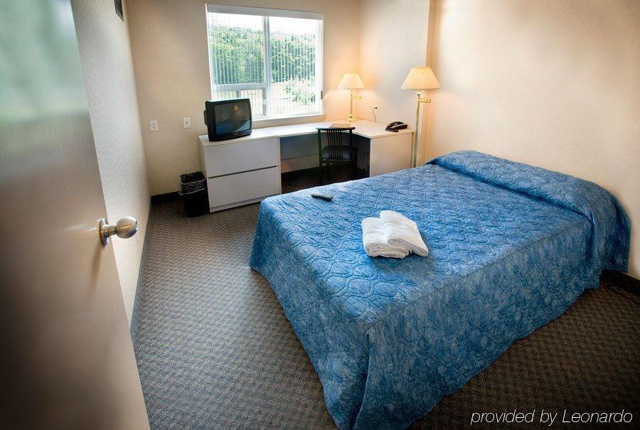 Residence & Conference Centre - Kitchener-Waterloo Екстер'єр фото
