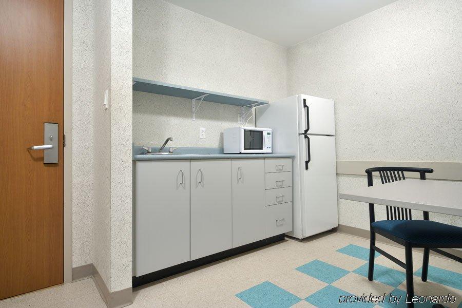 Residence & Conference Centre - Kitchener-Waterloo Екстер'єр фото