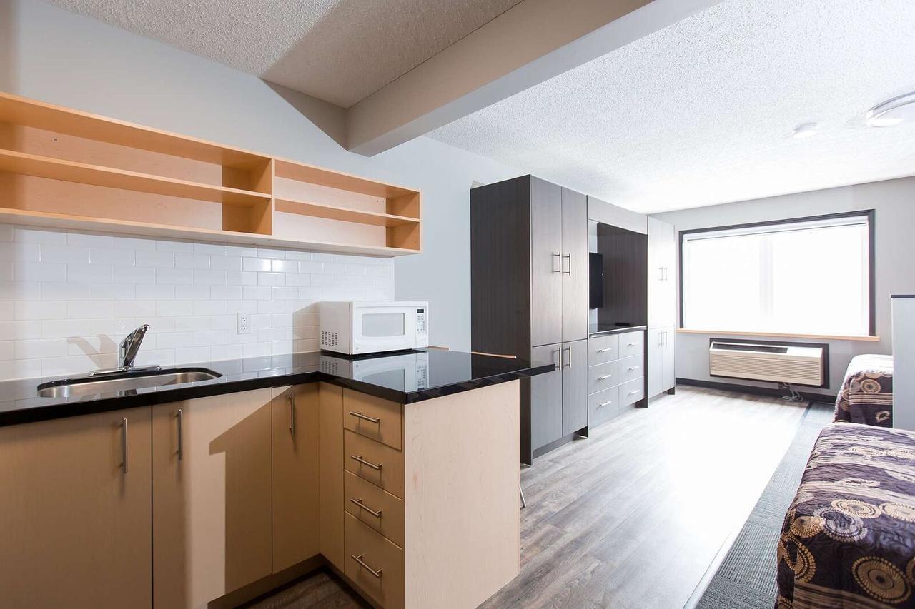 Residence & Conference Centre - Kitchener-Waterloo Екстер'єр фото