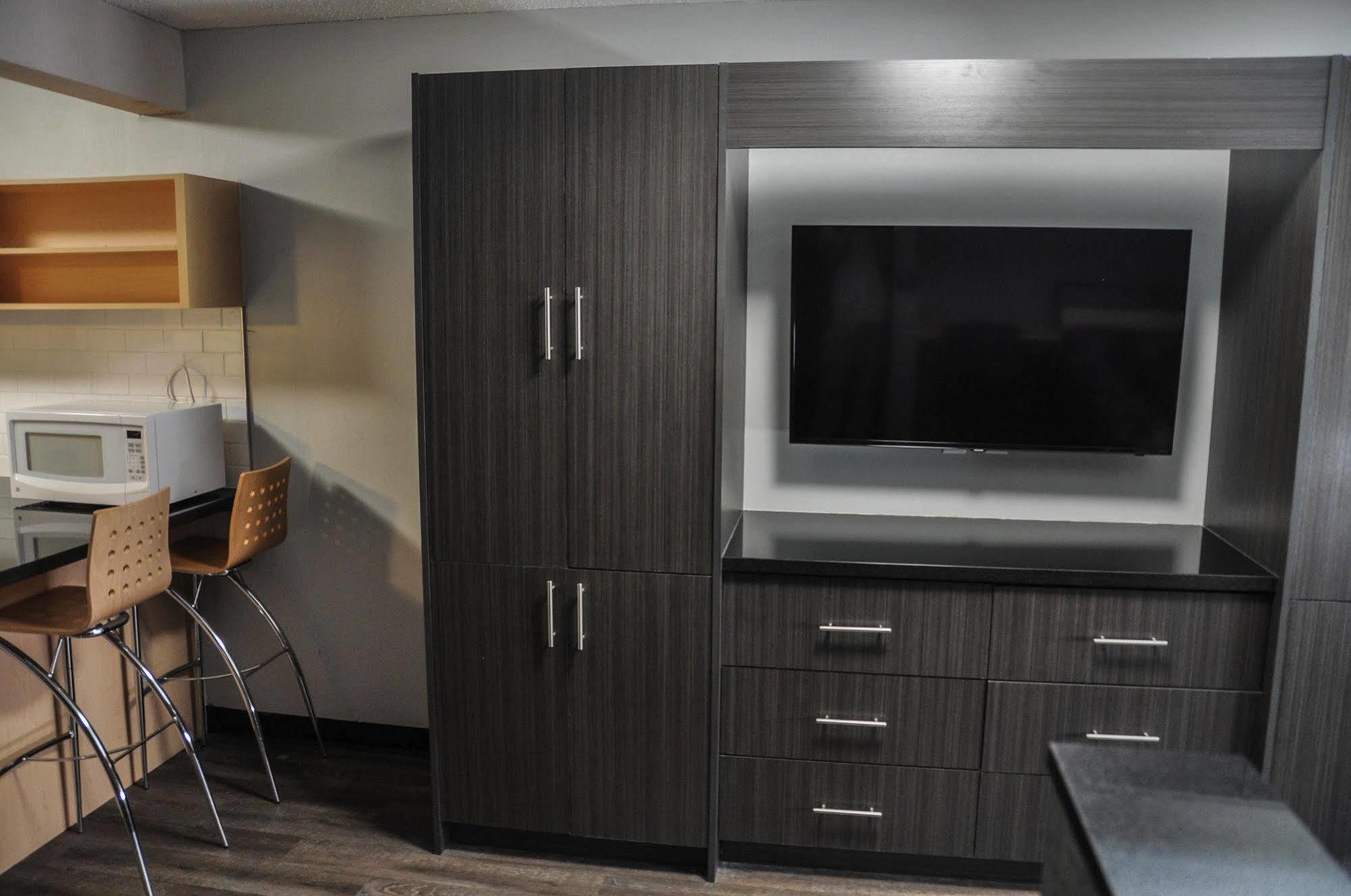 Residence & Conference Centre - Kitchener-Waterloo Екстер'єр фото